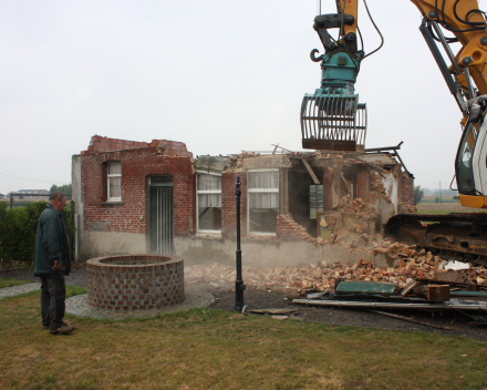 Afbraakwerken en aanleg van terrassen en opritten regio Roeselare, Izegem, Tielt, Ardooie, Pittem, Hooglede, Gits, Ingelmunster, Moorsele, Lendelede, Gullegem, Kortrijk