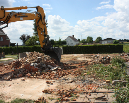 Afbraakwerken en aanleg van terrassen en opritten regio Roeselare, Izegem, Tielt, Ardooie, Pittem, Hooglede, Gits, Ingelmunster, Moorsele, Lendelede, Gullegem, Kortrijk