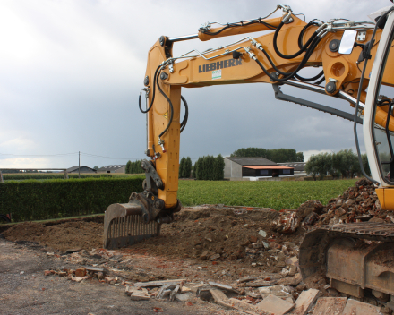 Afbraakwerken en aanleg van terrassen en opritten regio Roeselare, Izegem, Tielt, Ardooie, Pittem, Hooglede, Gits, Ingelmunster, Moorsele, Lendelede, Gullegem, Kortrijk