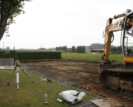 Afbraakwerken en aanleg van terrassen en opritten regio Roeselare, Izegem, Tielt, Ardooie, Pittem, Hooglede, Gits, Ingelmunster, Moorsele, Lendelede, Gullegem, Kortrijk
