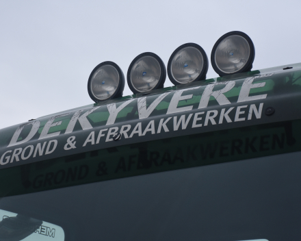 Grondwerken, afbraakwerken, betonwerken en containerverhuur regio Roeselare